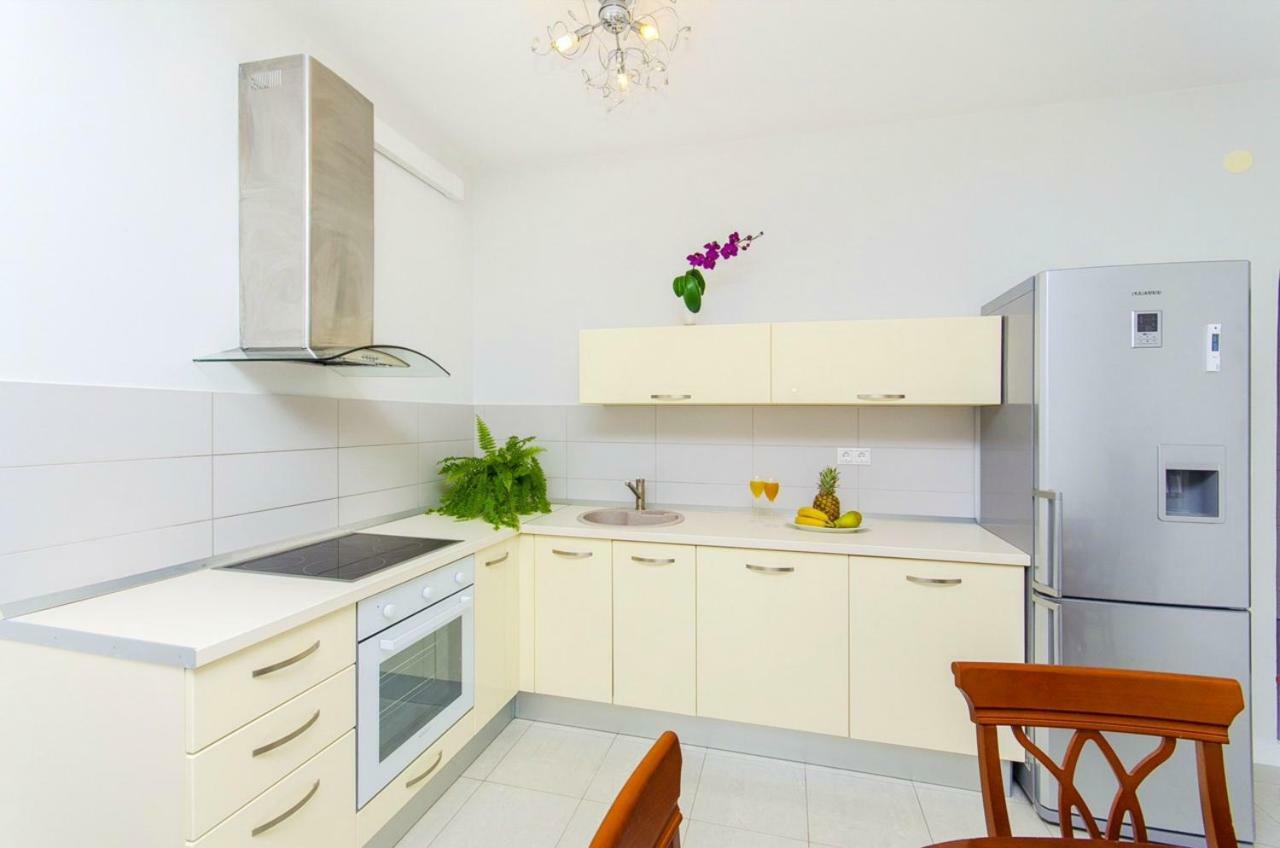 Apartments Marina Сплит Экстерьер фото